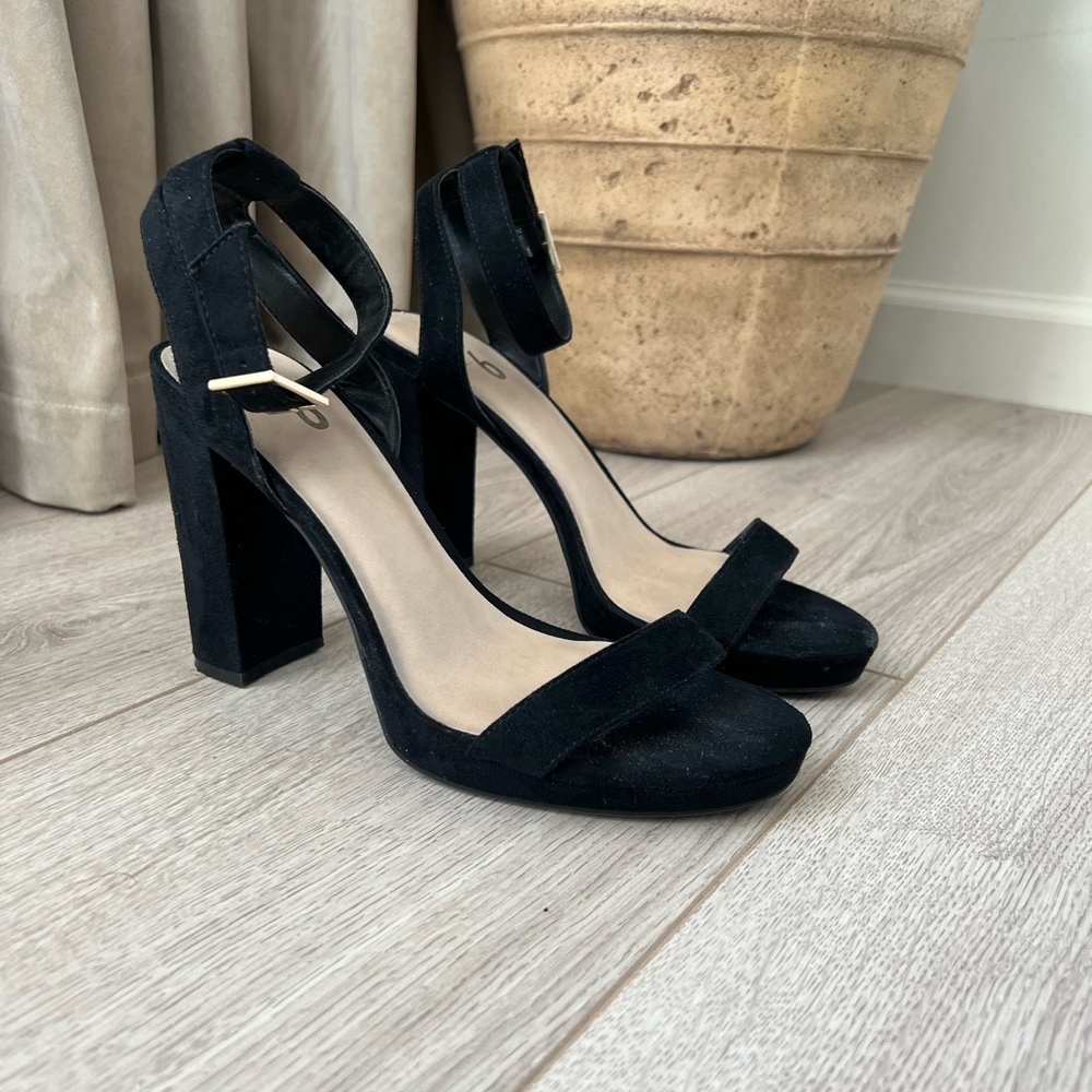 Mix No. 6 black Trima strappy heels